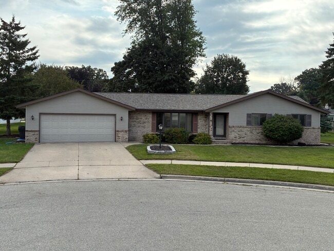 Building Photo - 1006 Woodland Ct