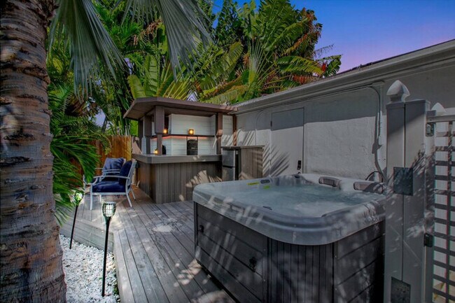 Building Photo - Wilton on the Water -Courtyard&HeatedPool ...