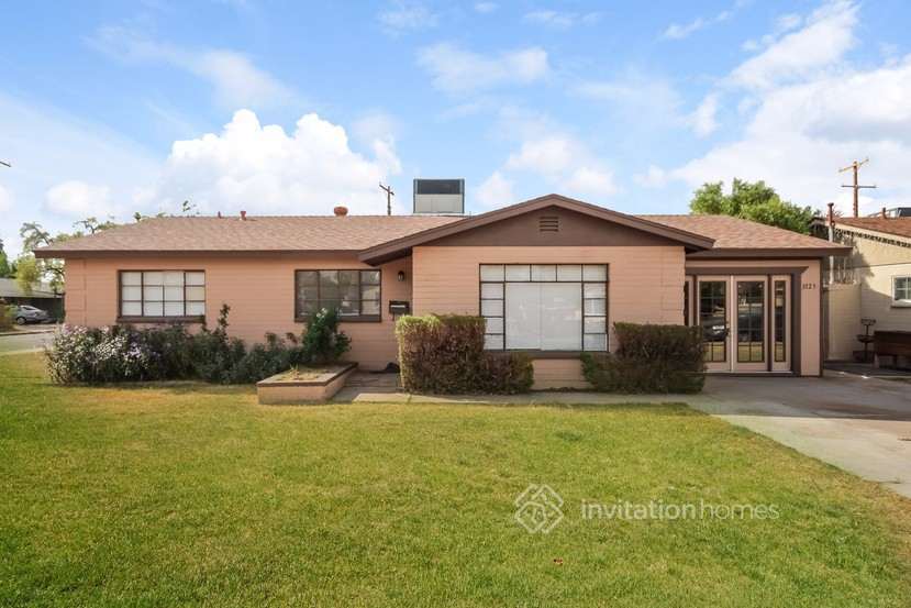 Foto principal - 3725 E Sheridan St