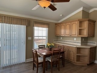Foto del edificio - Lovely 1 Bedroom Park Model Home with Boat Dock on Chain of Lakes $1500.00. No Pets.