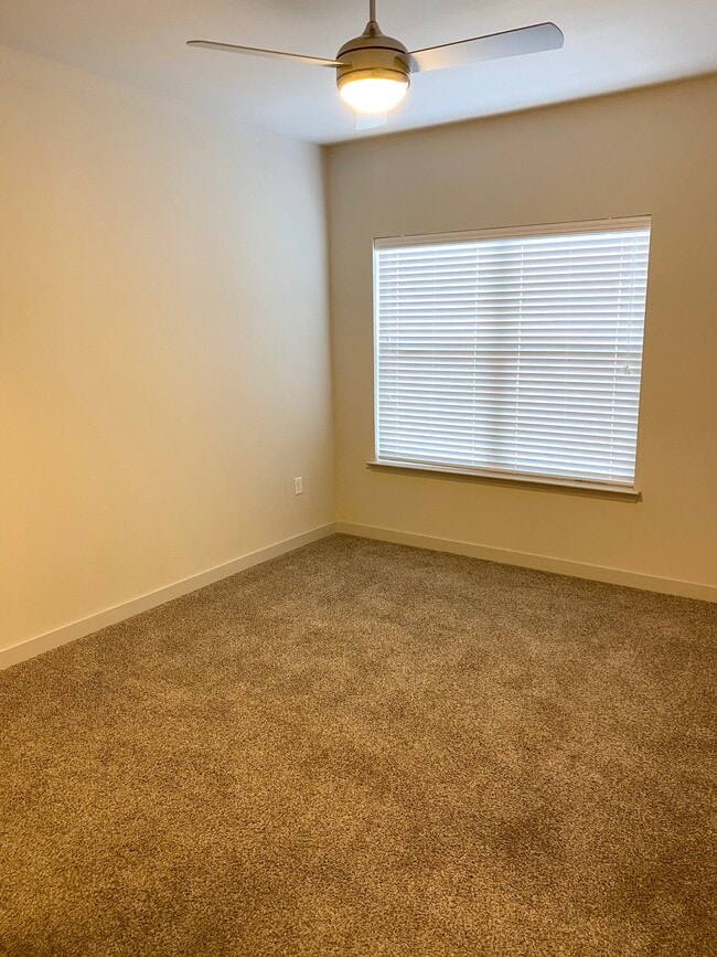 Building Photo - Mirabella Apartments