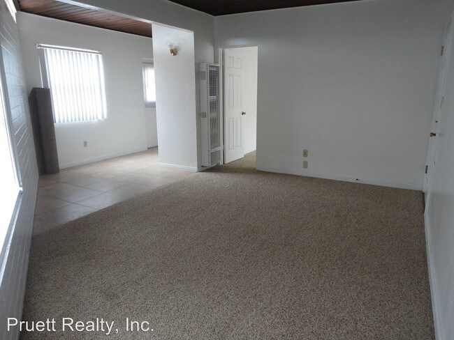 Building Photo - 5159 W Point Loma Blvd