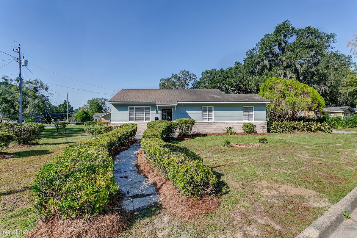 Primary Photo - 2 br, 1 bath House - 424 Creek Circle Driv...