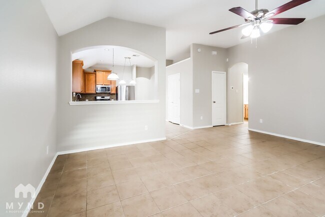 Building Photo - 4709 Meadow Way Dr