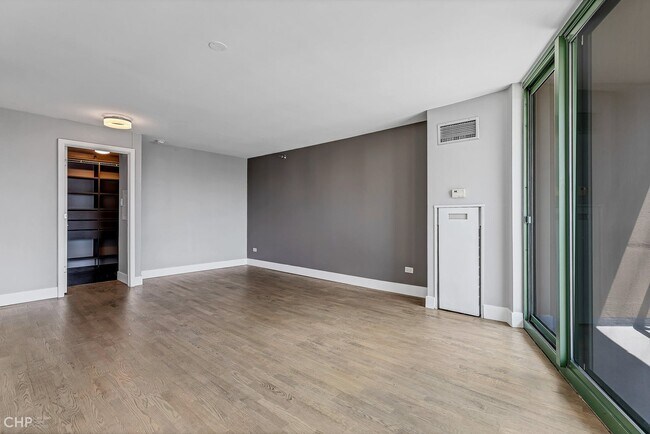 Foto del edificio - 111 W Maple St