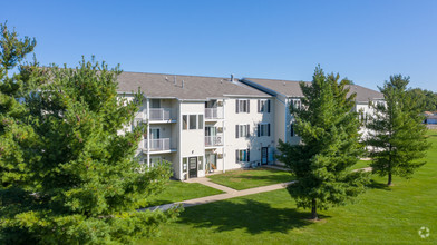 Building Photo - Stoughton Estates Apartments