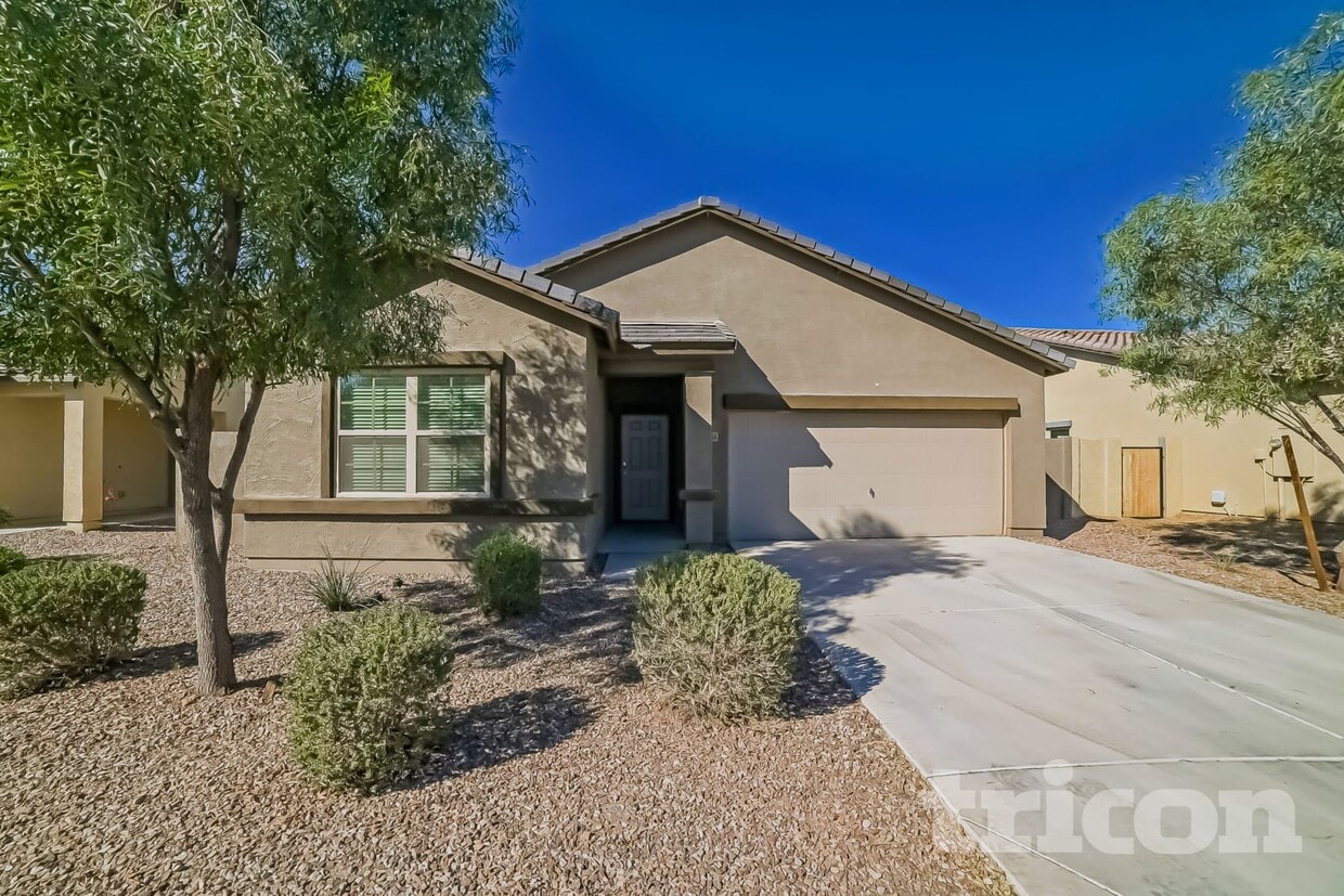 Foto principal - 37334 W Capri Ave