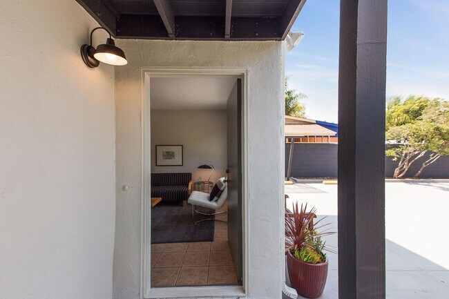 Foto del edificio - Wonderful Berkeley Flat