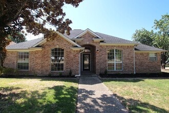 Building Photo - 3103 Silkwood Dr