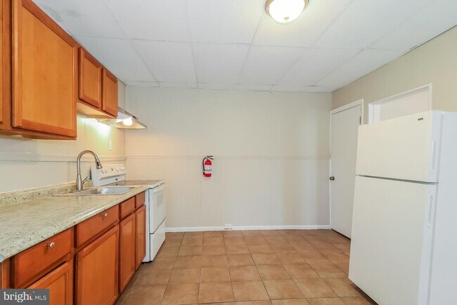Foto del edificio - 5031 Homestead St