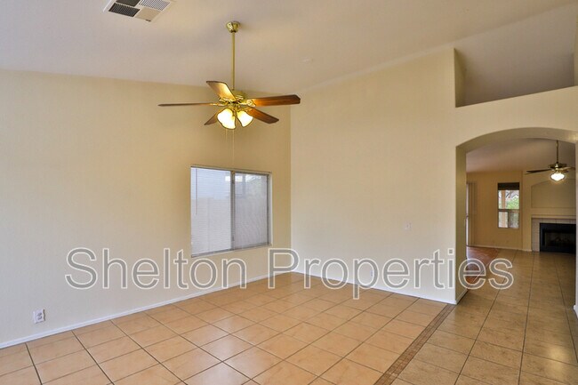 Foto del edificio - 8963 W Ocotillo Rd