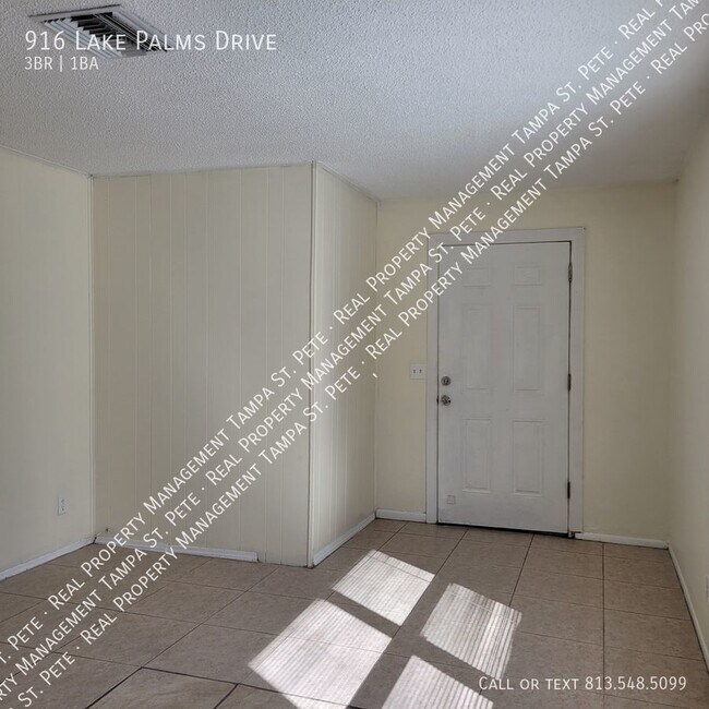 Foto del edificio - ***LEASE SPECIAL***