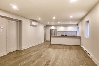 Building Photo - 37 Roosevelt Ave