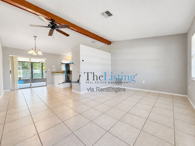 Foto del edificio - 12258 Foothill St