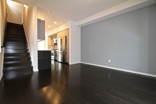 Foto del edificio - Open House Saturday! Stunning Modern Crown Hill Townhouse!