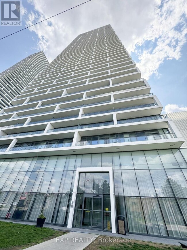 Photo du bâtiment - 898 Portage Pkwy