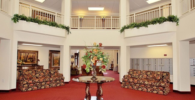 Foto del diseño de interior - Whispering Chase Senior Apartments