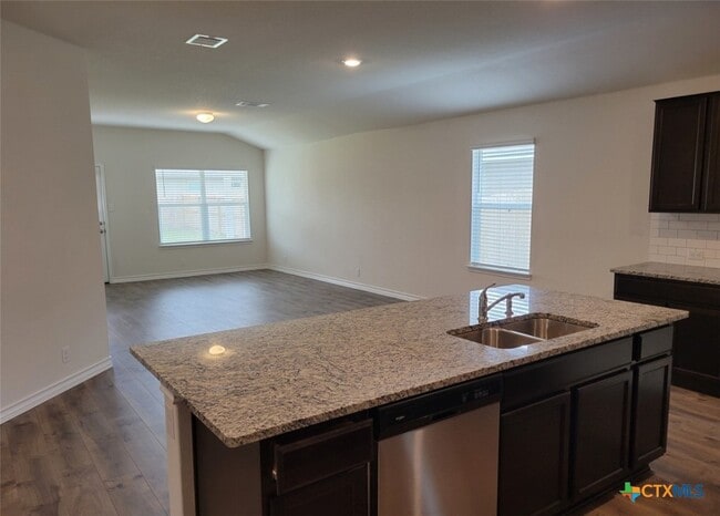Building Photo - 609 Great Plains
