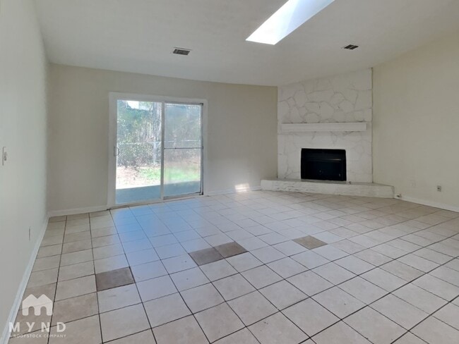 Foto del edificio - 3151 Cruse Rd NW