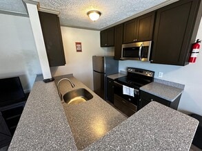Building Photo - 5160 Linbar Dr