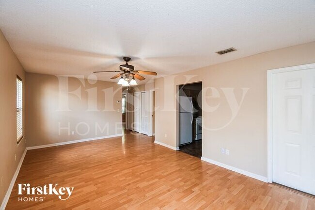 Foto del edificio - 5221 Glen Alan Ct S