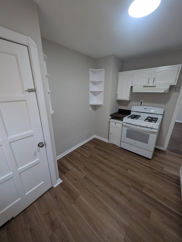 Kitchen - 4488 W 150th St