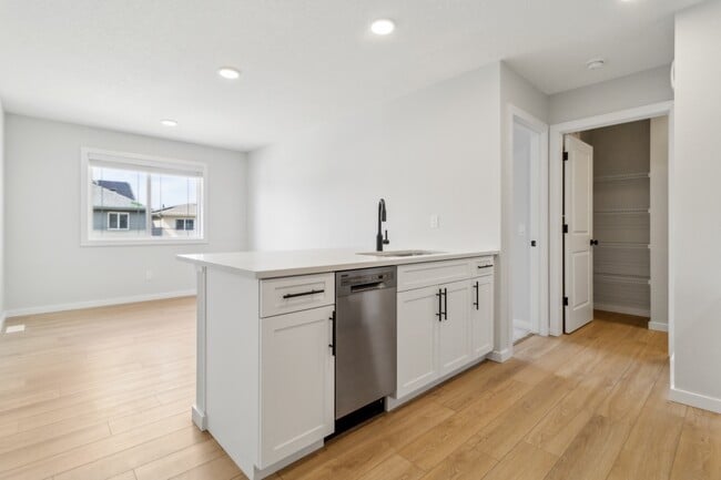 Building Photo - 20939-20925 25 Ave NW