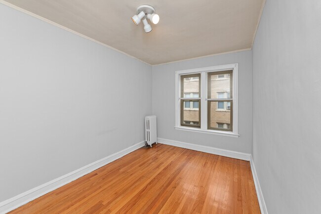 Foto del edificio - 4225 N Paulina St