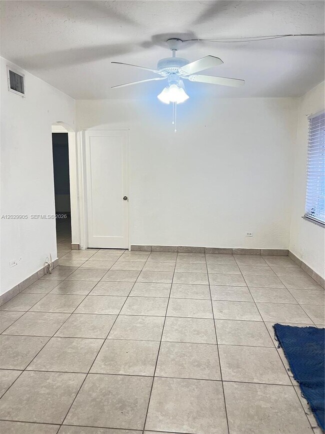 Foto del edificio - 1401 E 8th Ave