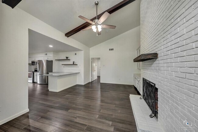 Foto del edificio - 9018 Villa Park Cir