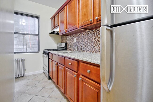 Building Photo - 286 W 127th St