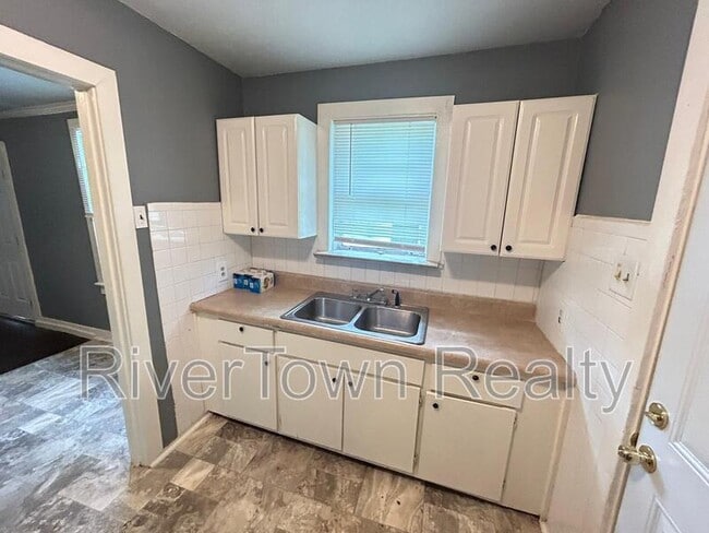 Photo - 2718 Windsor Pkwy House