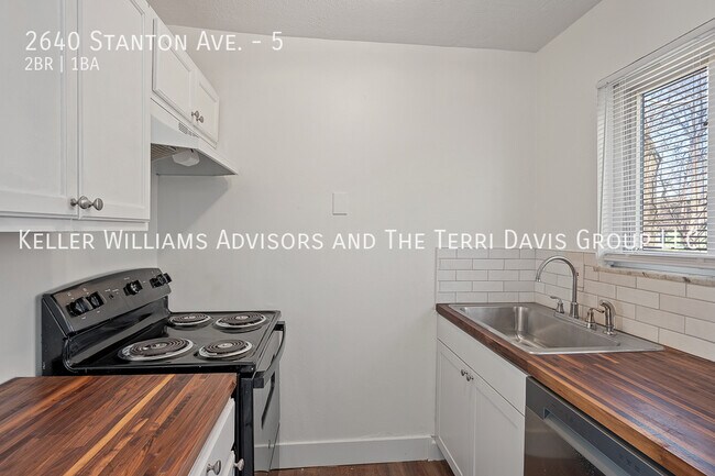 Foto del edificio - 2640 Stanton Ave. - 5