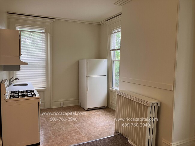 Kitchen - 186 Tansboro Rd