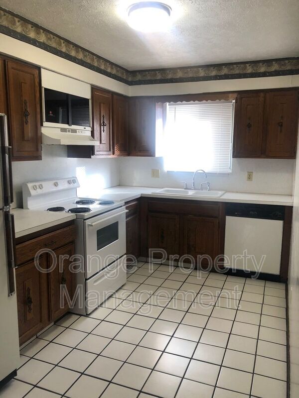 Building Photo - 4674 Harrison St