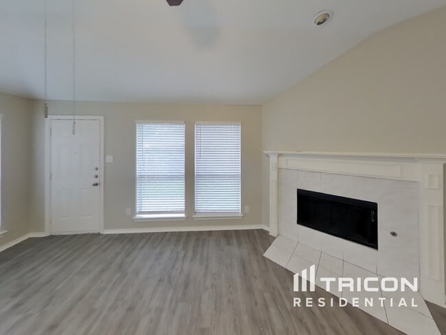 Building Photo - 1408 Jessica Ln