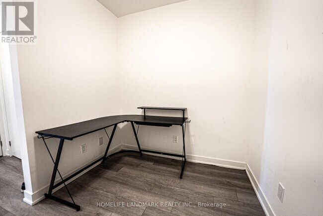 Building Photo - 292-17292 Verdale Crossing