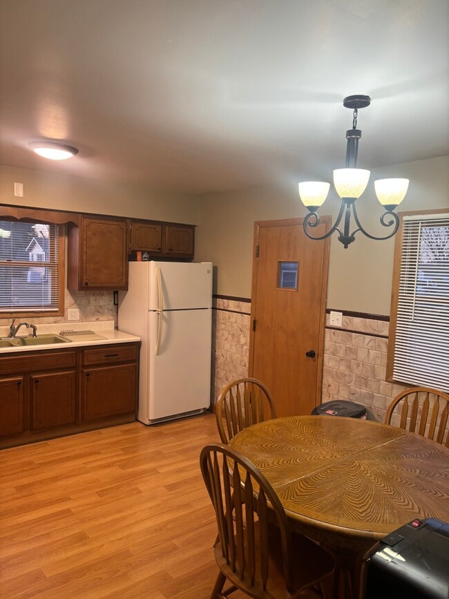 Building Photo - 318 Durant St