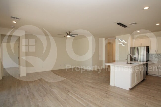 Building Photo - 2630 E Harvard St