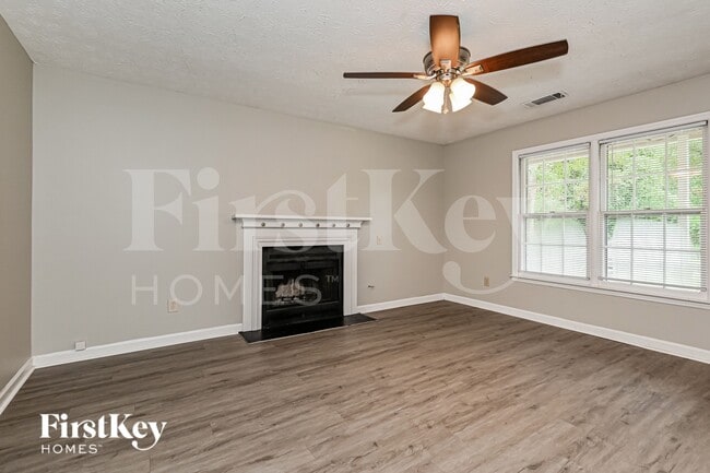 Foto del edificio - 3900 Hadley Farm Dr
