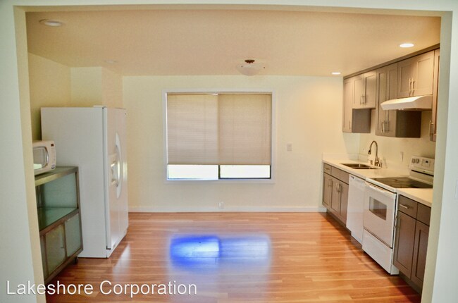 Building Photo - 4 br, 2 bath House - 422 145th Ave NE B