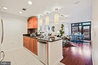 Building Photo - 2451 Midtown Ave
