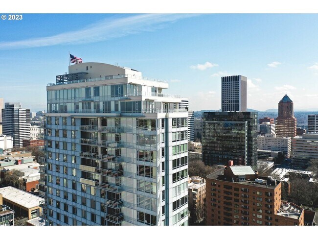 Building Photo - Benson Tower Unit with Views
