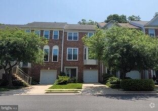 Building Photo - 3619 Bracknell Dr