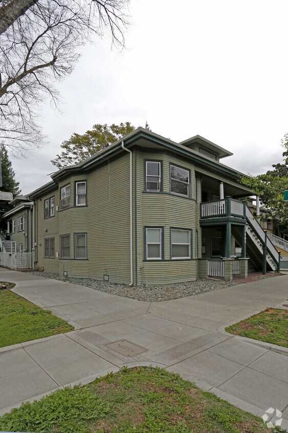 Building Photo - 1401 F St