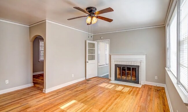 Building Photo - 3576 N Wareingwood Dr