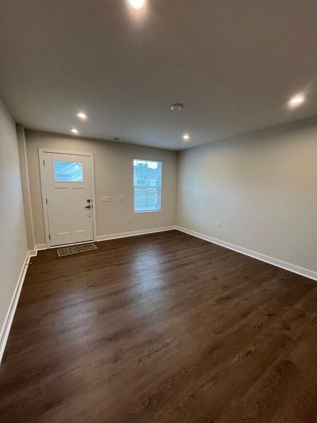 Foto del edificio - 4184 Farmfield Dr