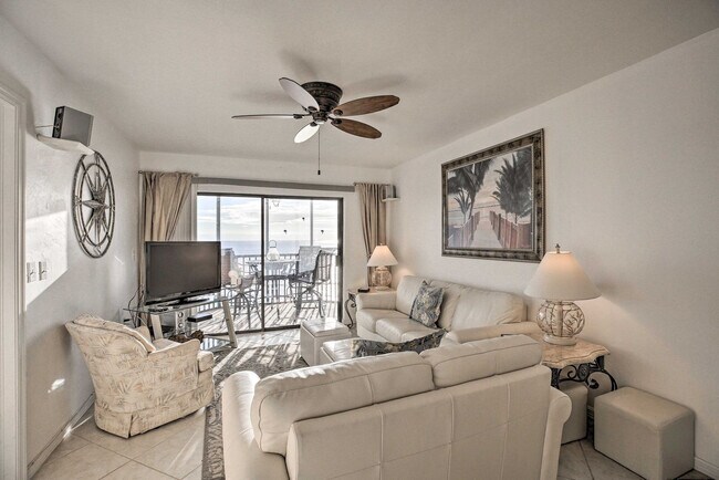 Foto del edificio - 7500 Estero Blvd