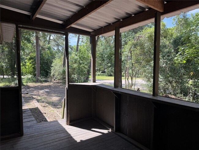 Foto del edificio - 6851 Old Hwy 105 W
