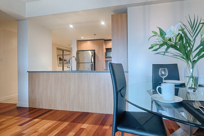 Building Photo - 2757 Rue Saint-Patrick